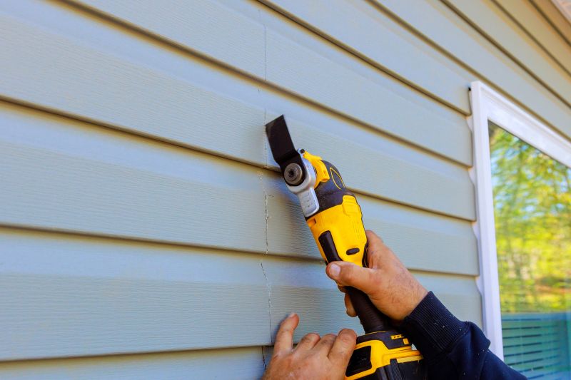 Vinyl siding repair service