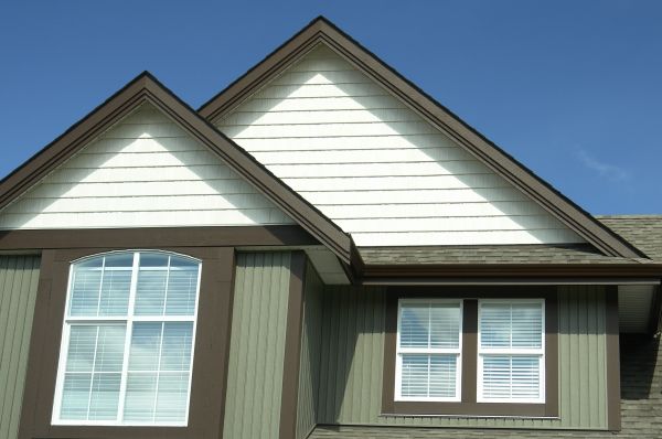 Cost of Vertical Vinyl Siding Repair in Carrollton